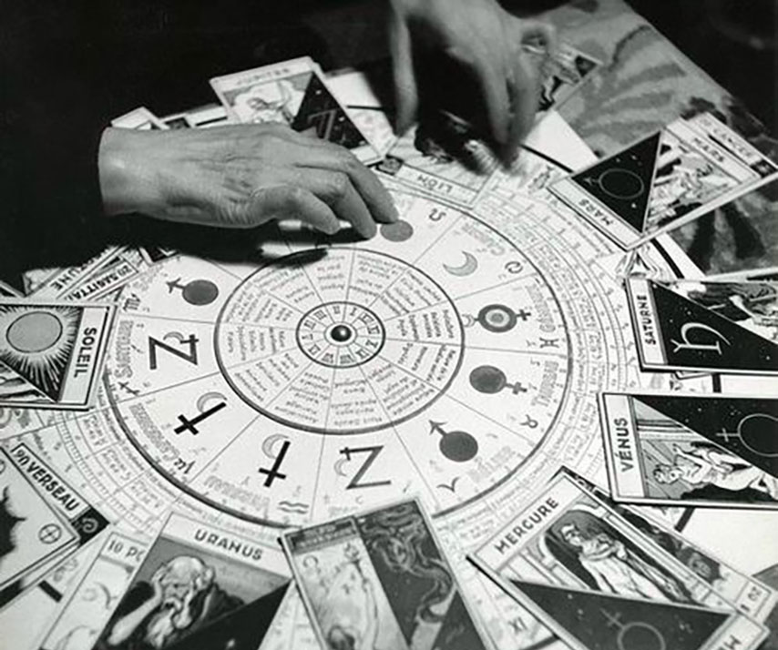 black and white tarot reading